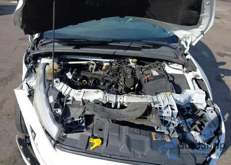 2015 Ford Focus Se z USA, uszkodzony, nr VIN 1FADP3K27FL267887